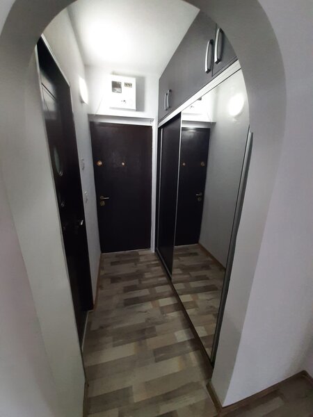 Metrou Favorit, garsoniera