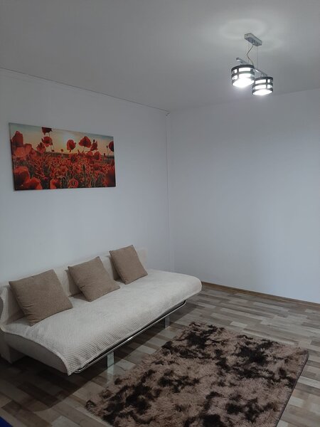 Metrou Favorit, garsoniera